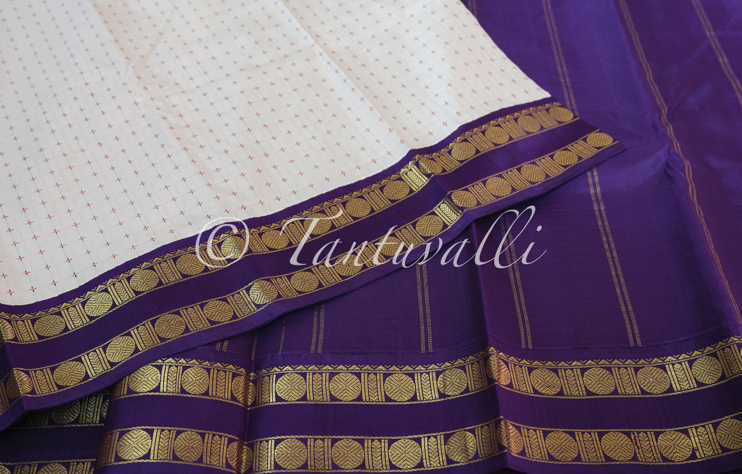 Off White Ganga Jamuna Korvai Reversible