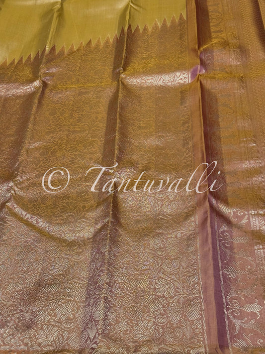 Cream with Mauve Vanasingaram Rising Border
