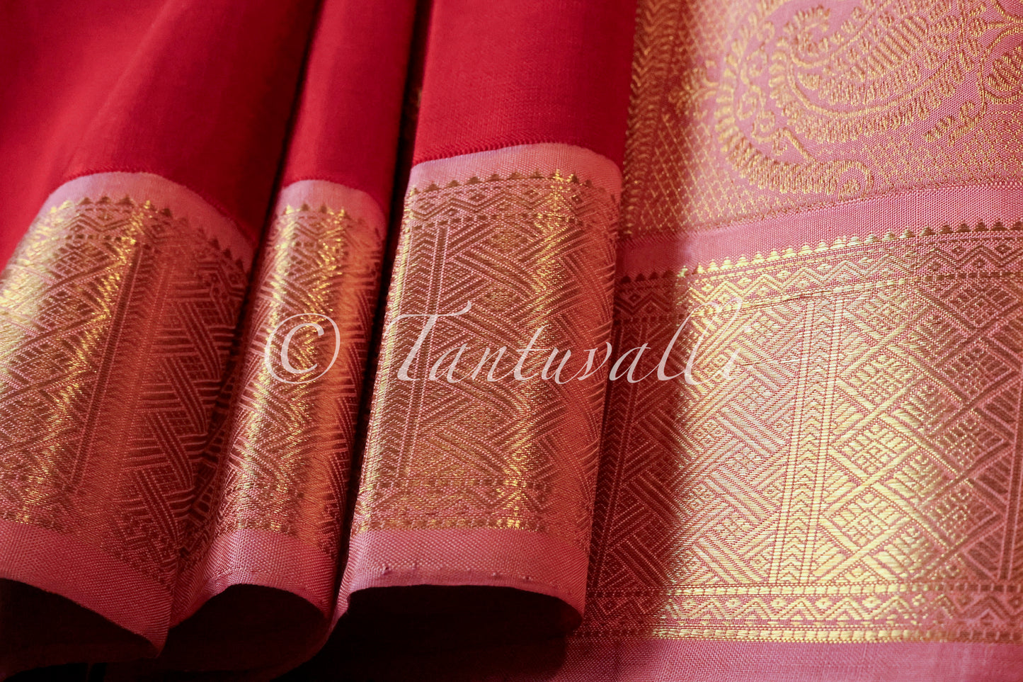 Kumkum Red with Lotus Pink Small Korvai