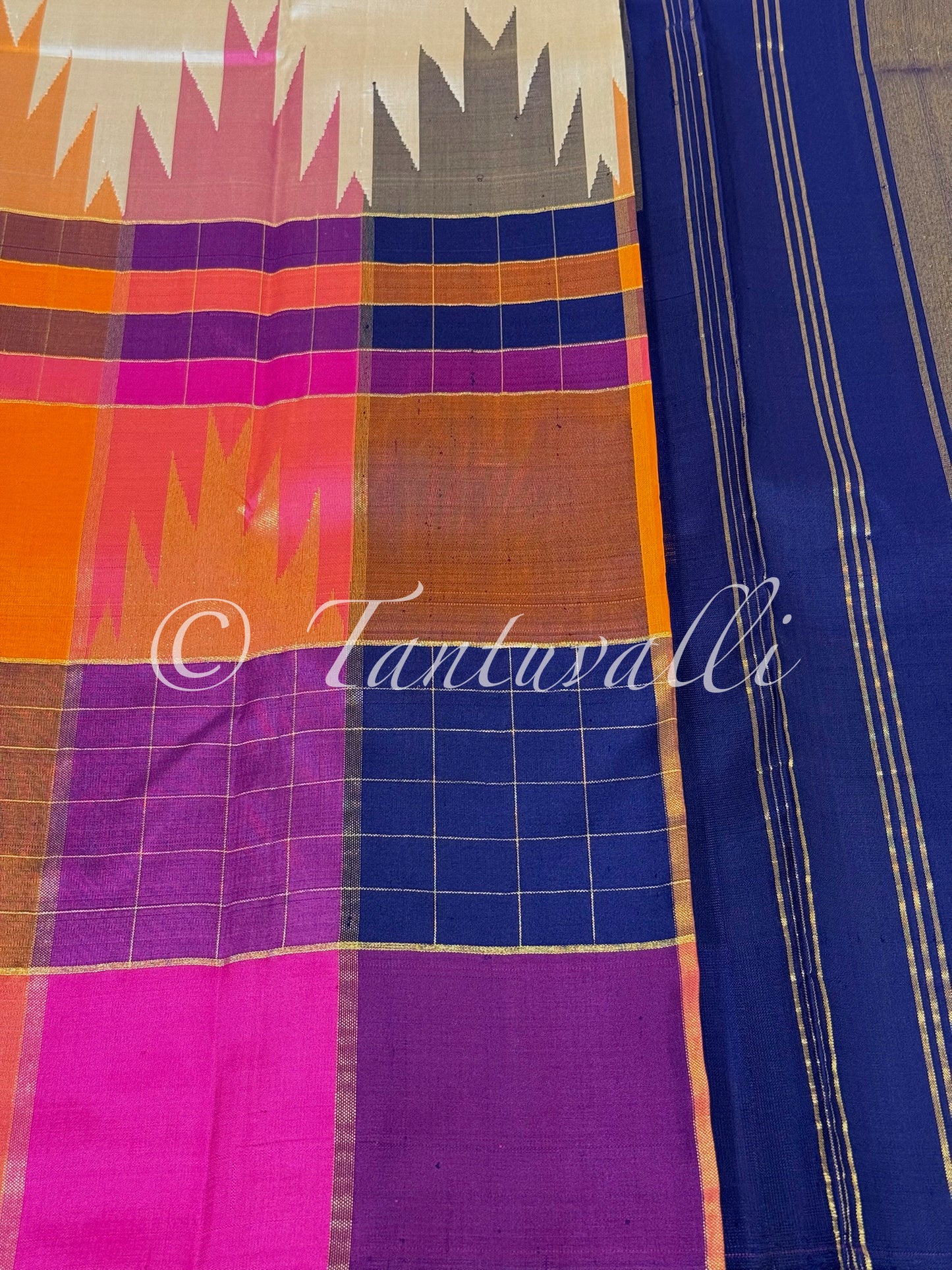 Beige and Multi Color Big Checks Half and Half 8 Kol