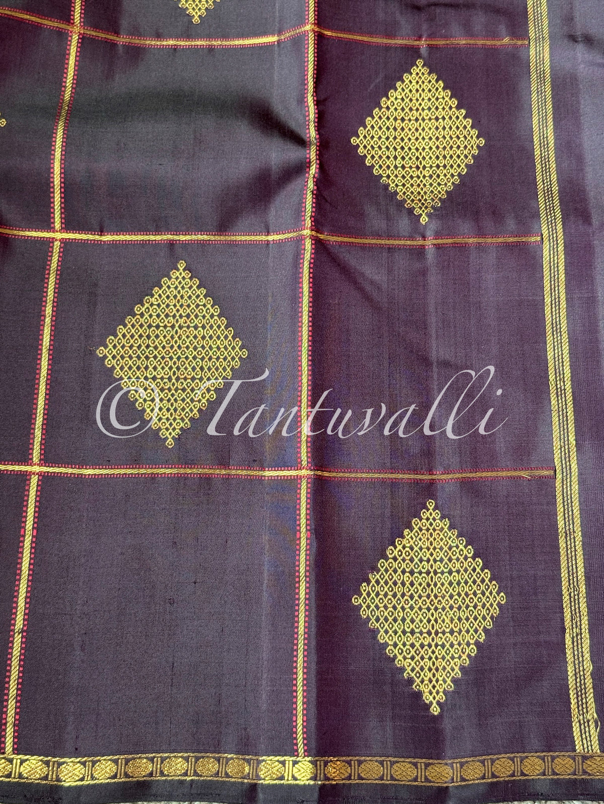 Jamun Borderless with Checks and Kolam