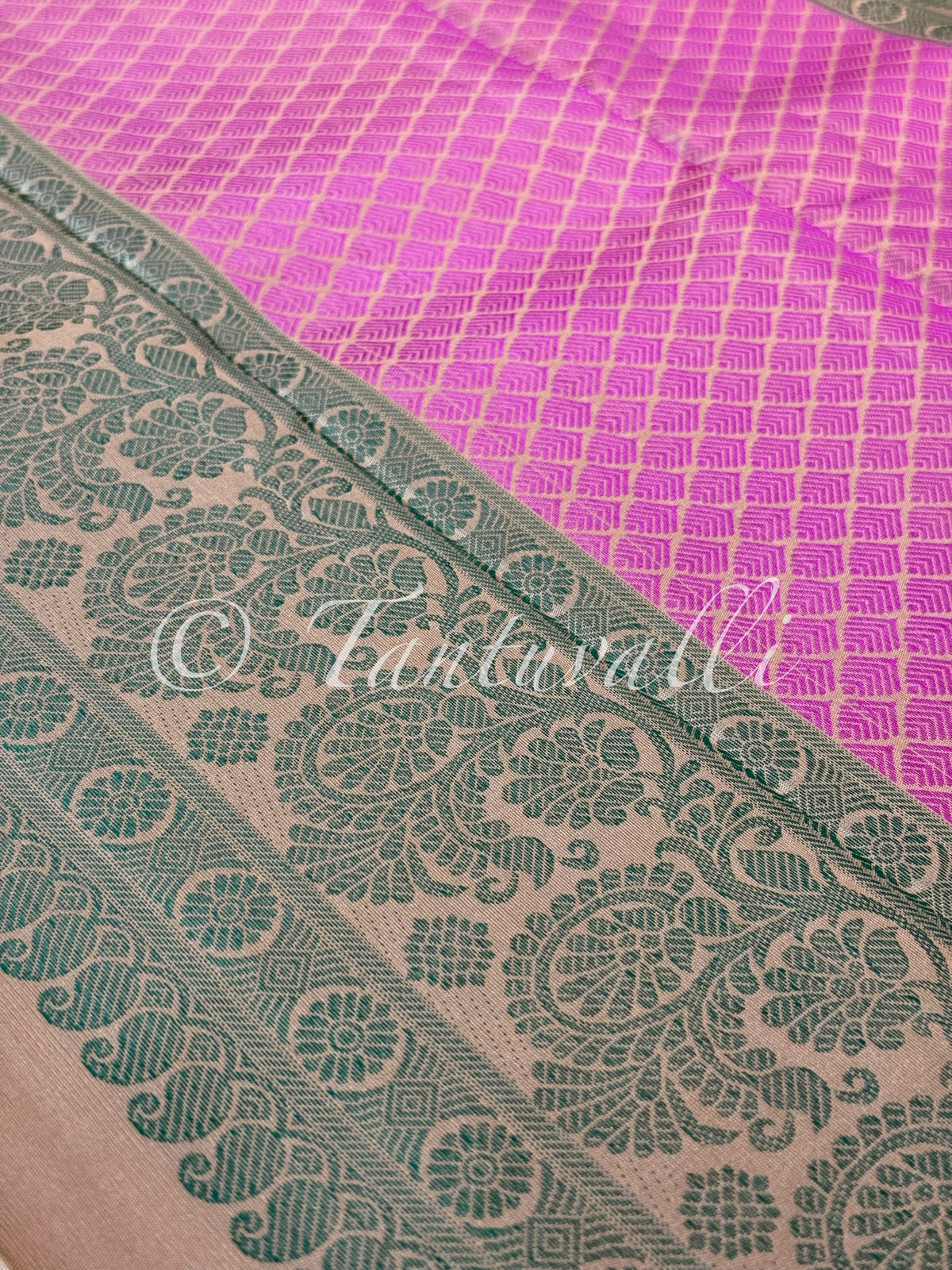 Biscuit Meenakari Borderless