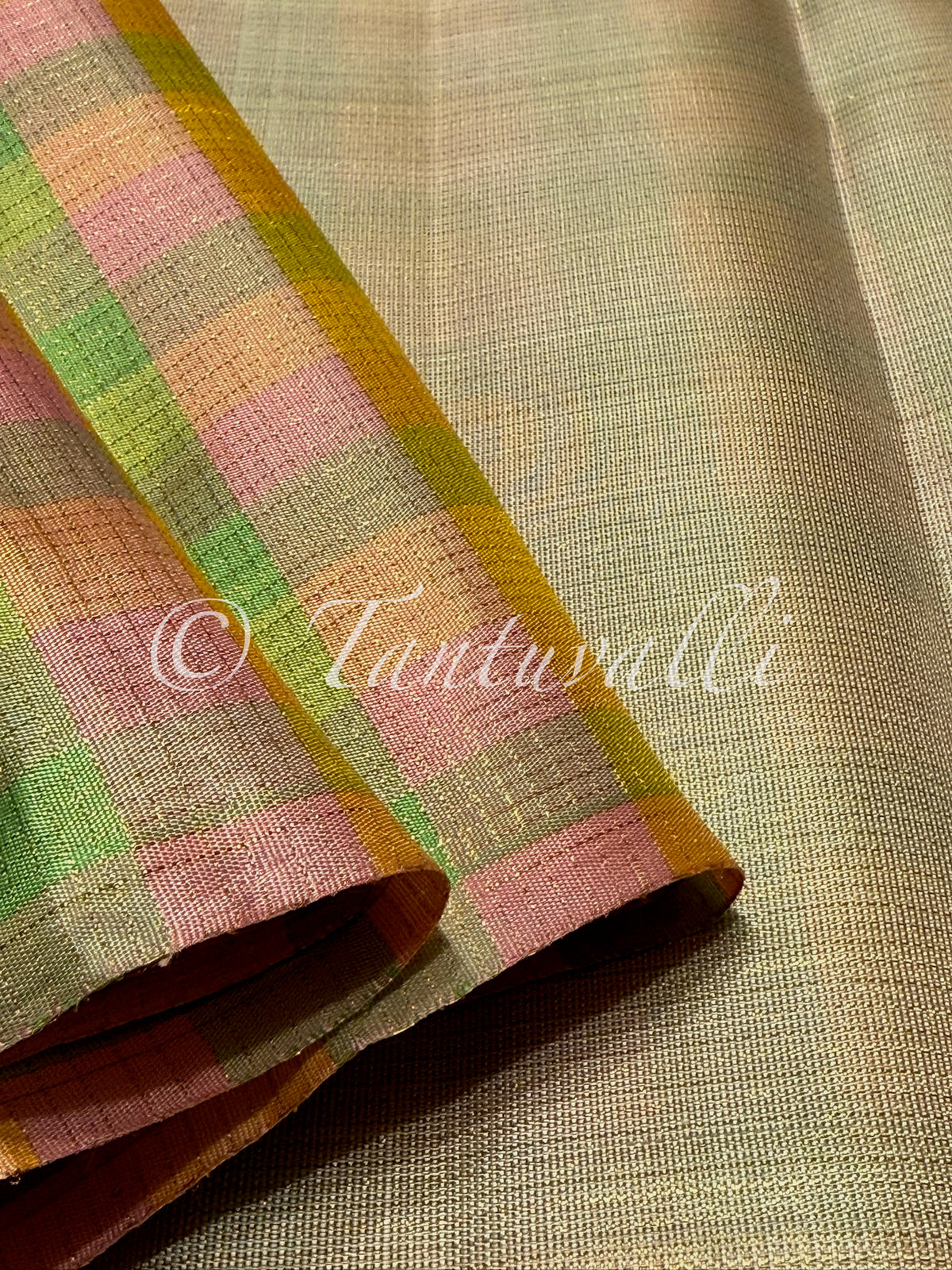 Multi Color Vaira Oosi Checks Borderless