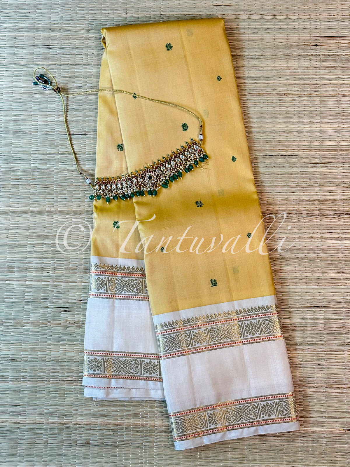 Butter Yellow with Off White Rettaipet Border