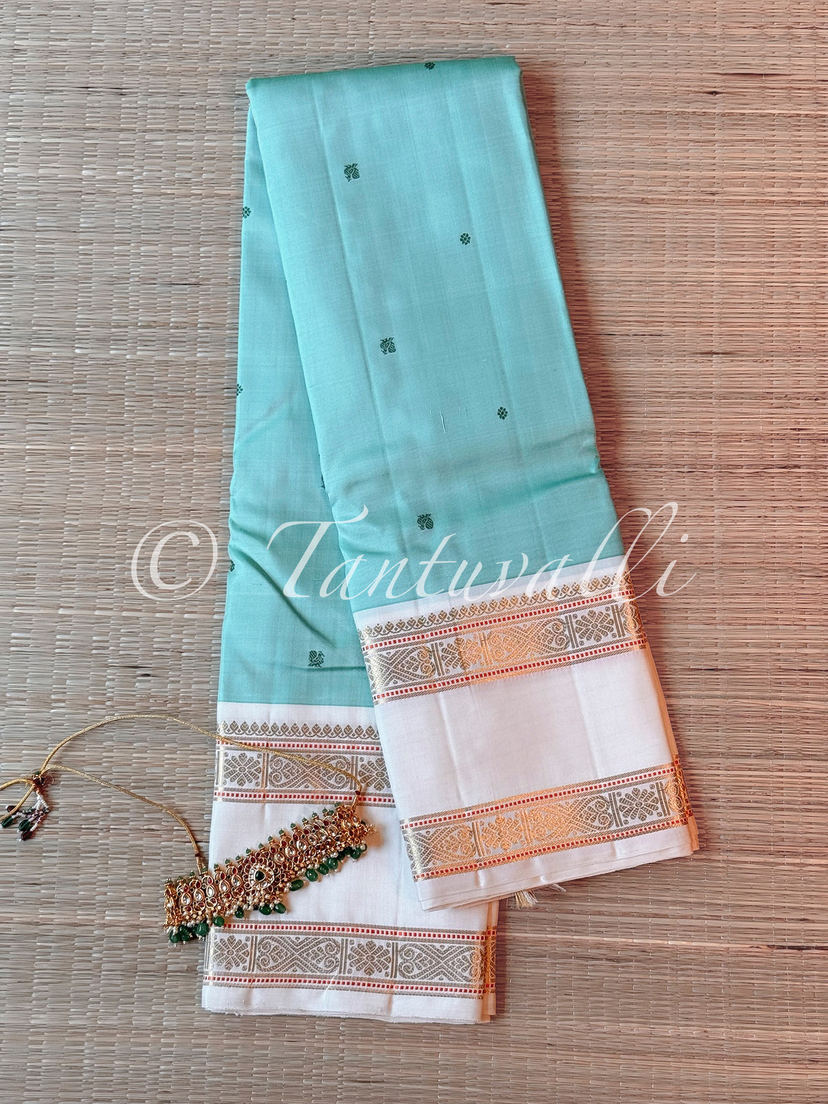 Ice Blue with Off White Rettaipet Border