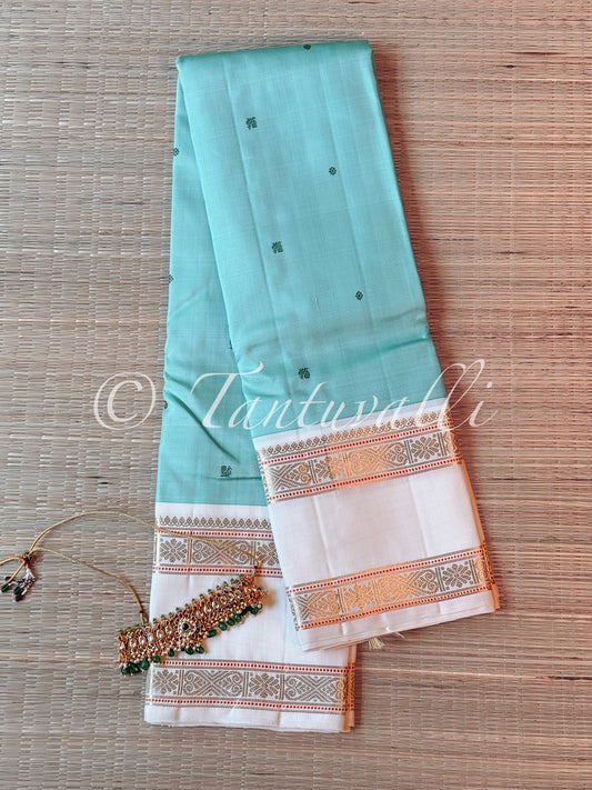 Ice Blue with Off White Rettaipet Border