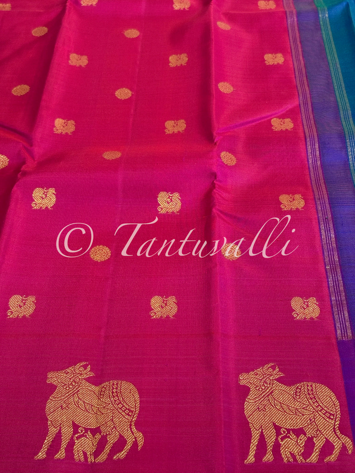 Dual Tone Reddish Pink Pure Zari Borderless with Mayil Kazhuthu Pallu