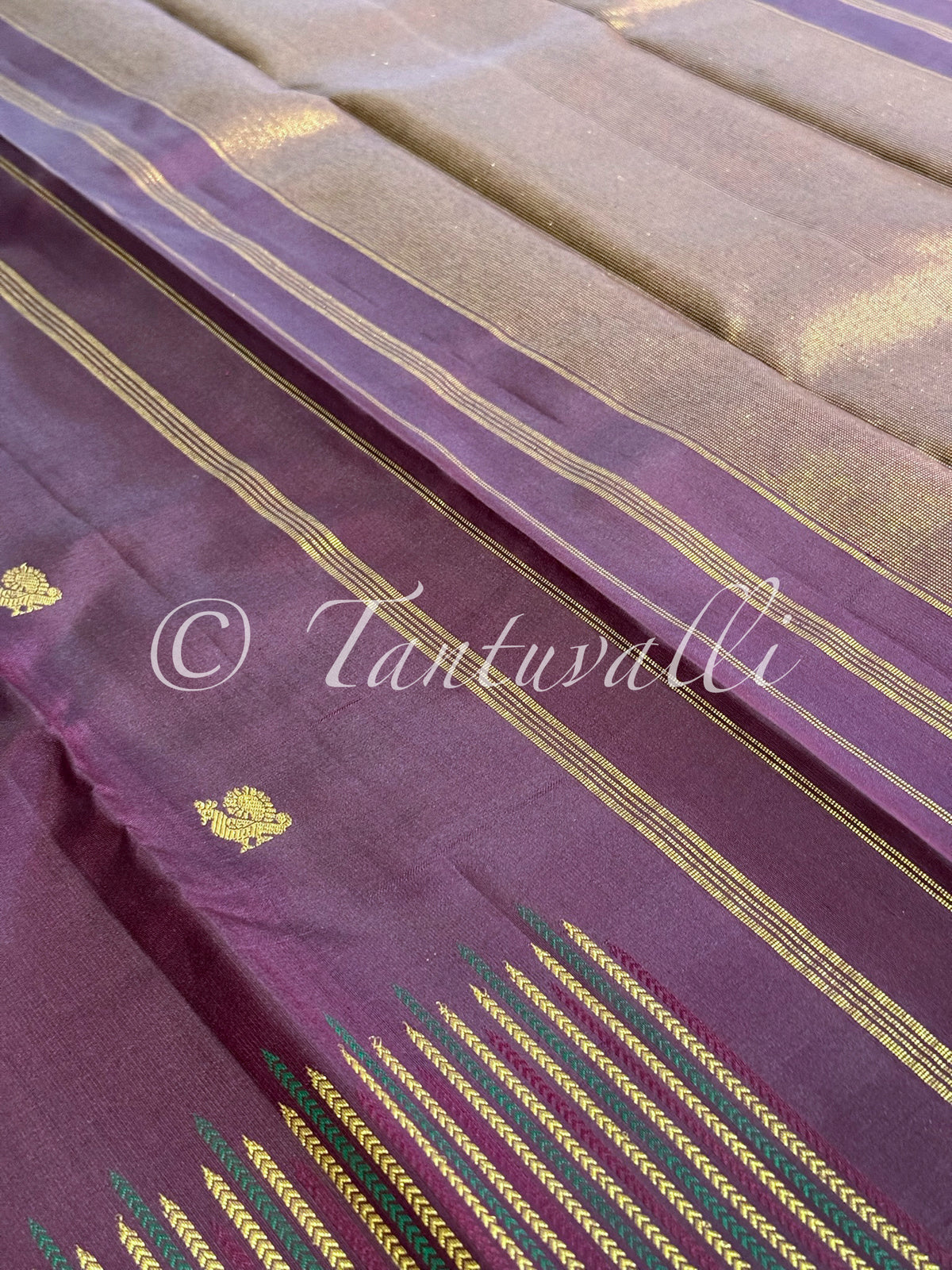 Jamun Meenakari and Zari Seepu Reku Self Border