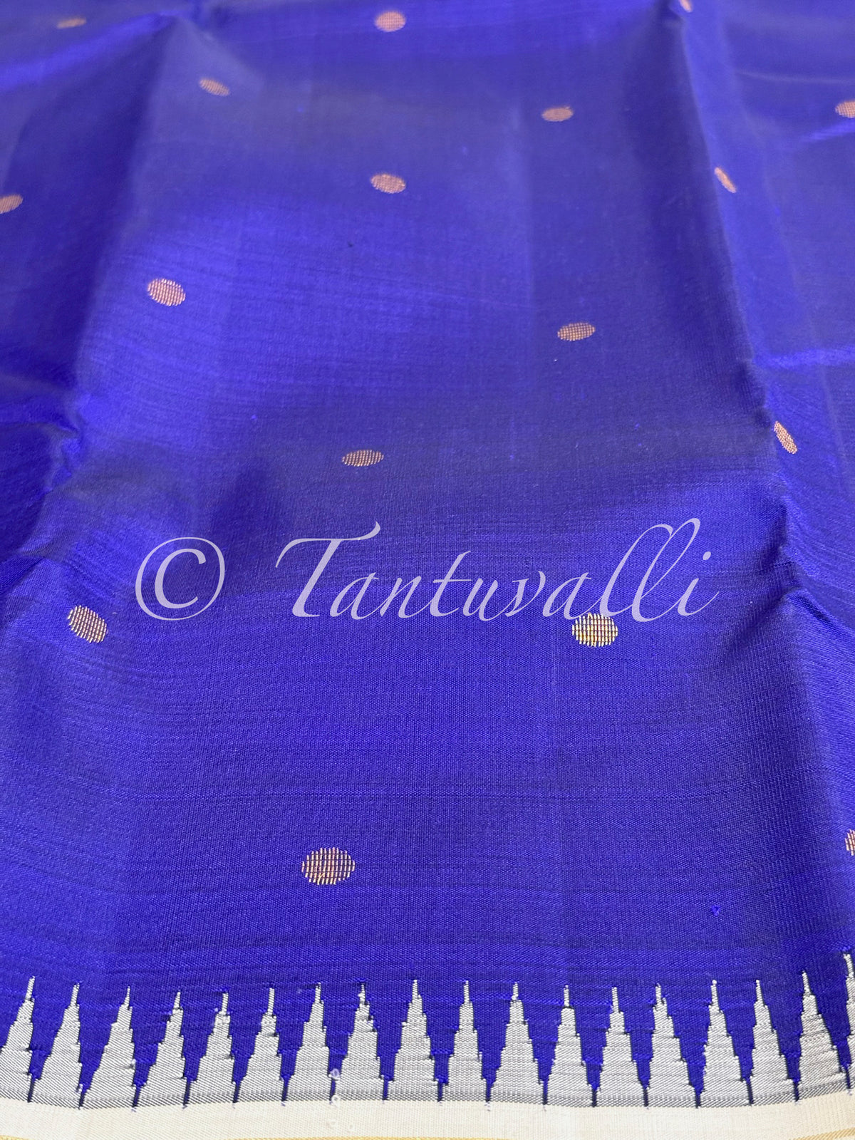 Deep Blue Pattani Butta with Ivory Bodi Korvai