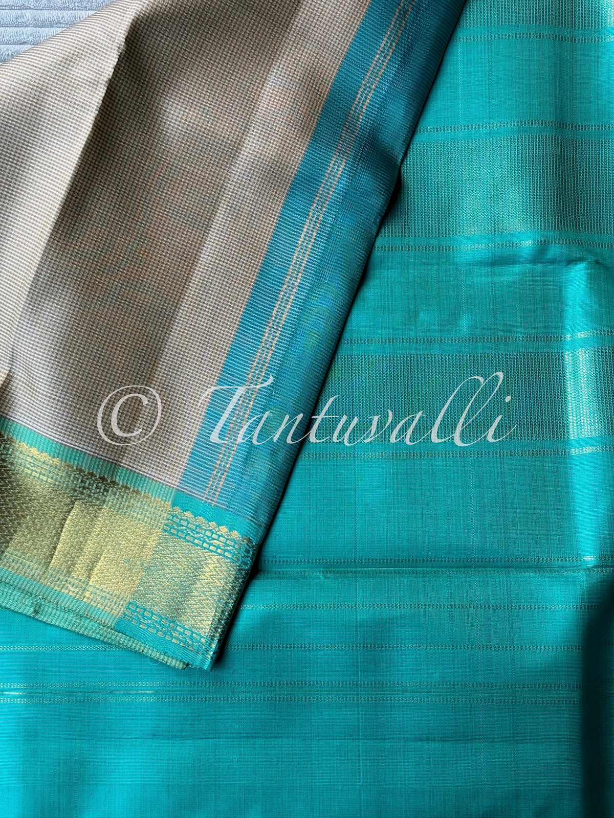 Beige Kasa Kasa Kattam with Aquamarine Small Border