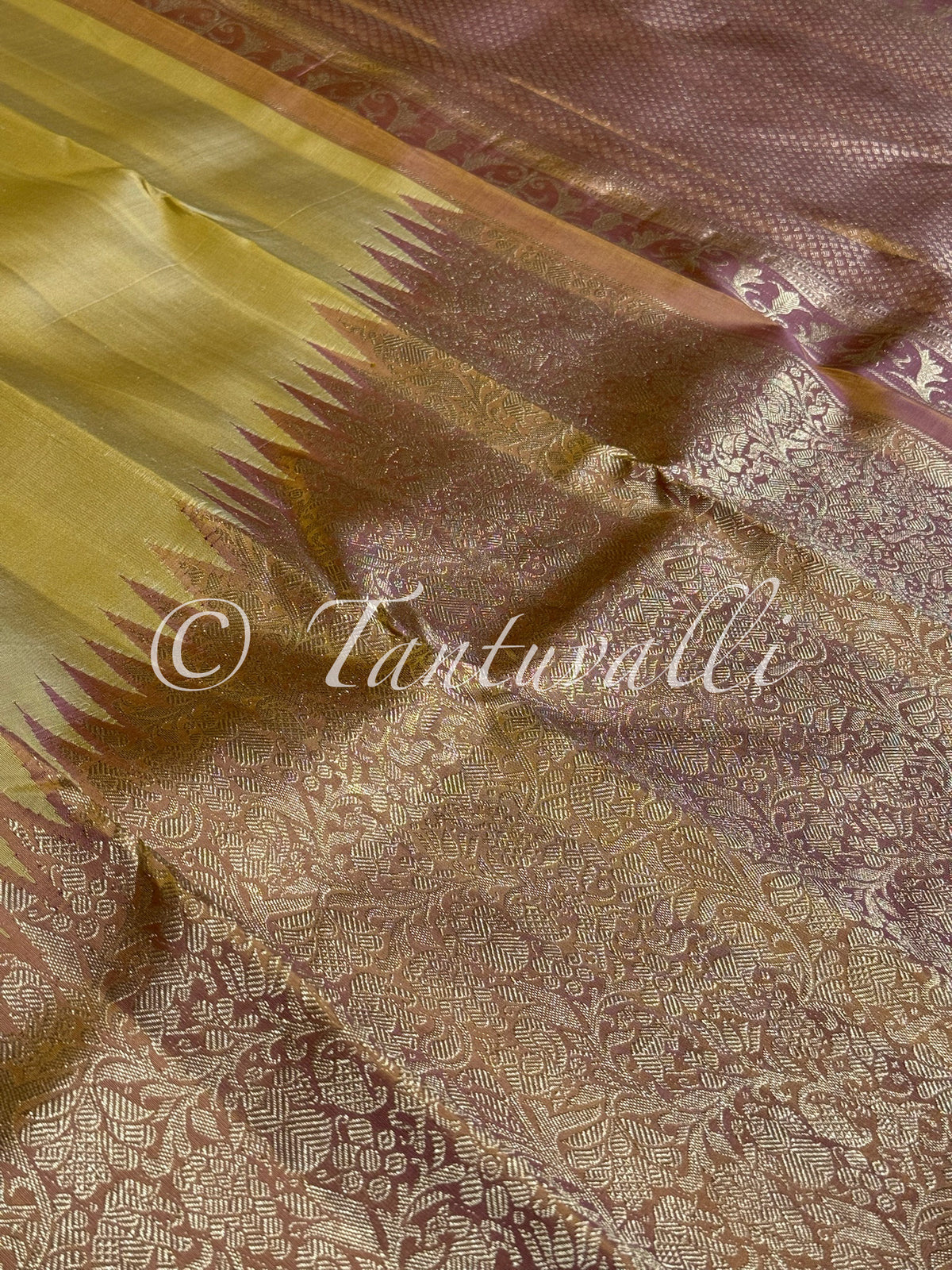 Cream with Mauve Vanasingaram Rising Border