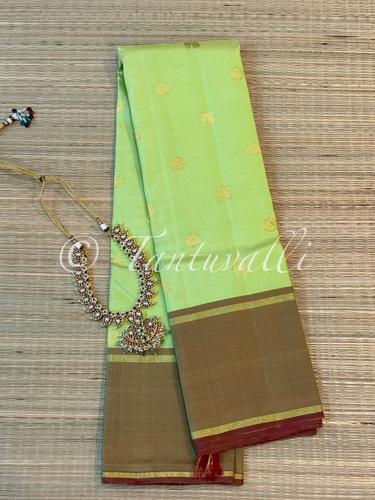 Pista Green and Maanthulir Bodi Korvai