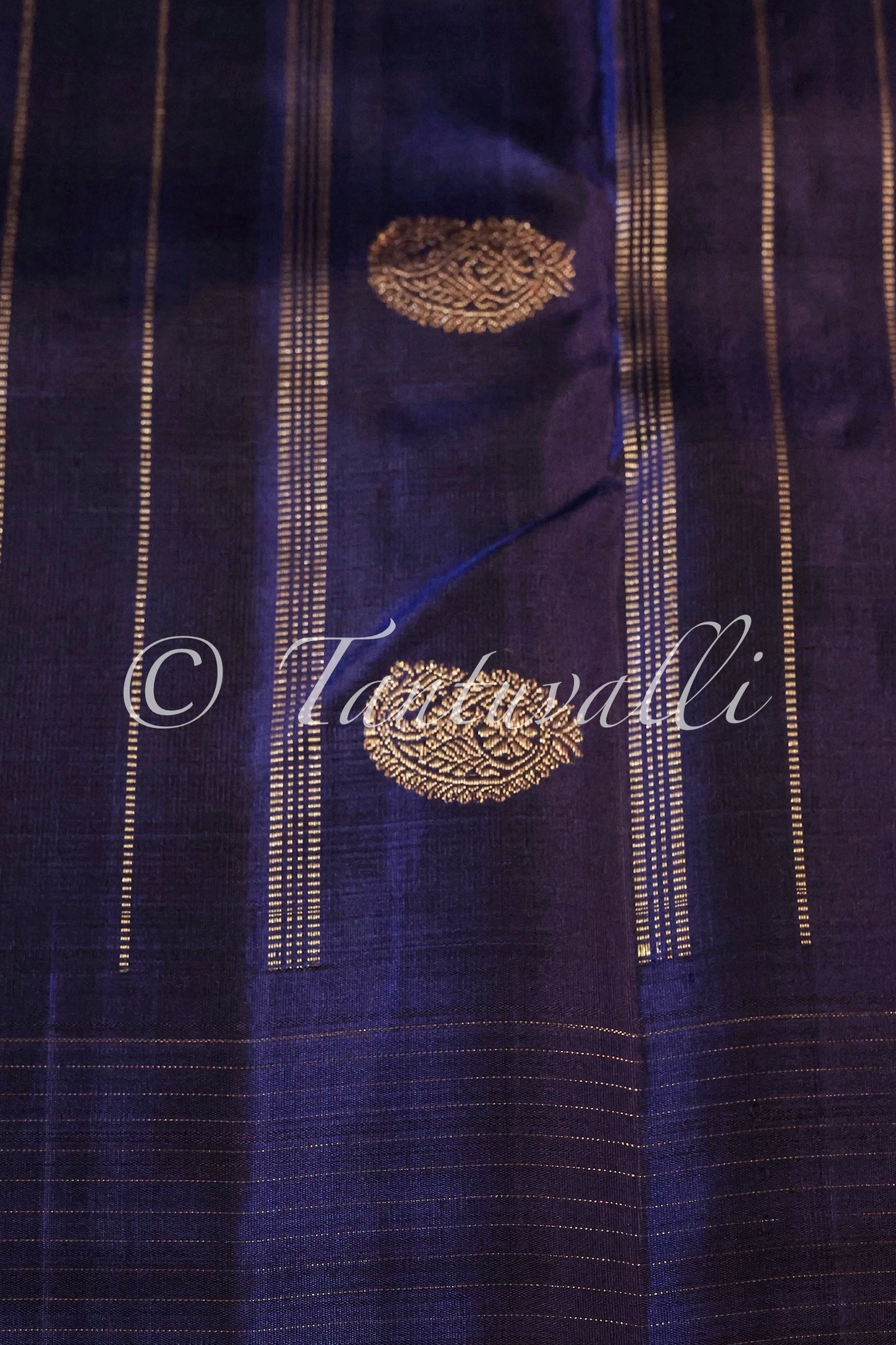 Maroon with Dark Blue Bodi Korvai