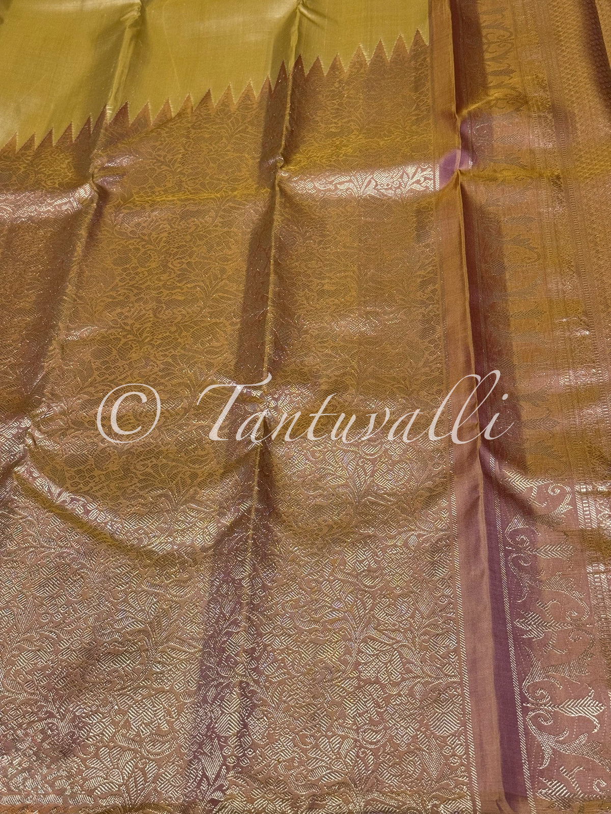 Cream with Mauve Vanasingaram Rising Border