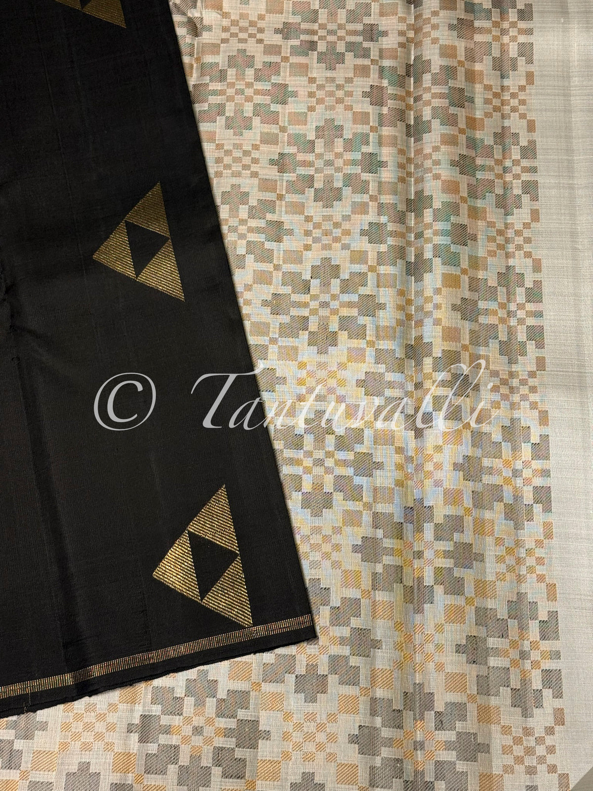 Black Borderless Fusion Ikat Pallu Pure Zari