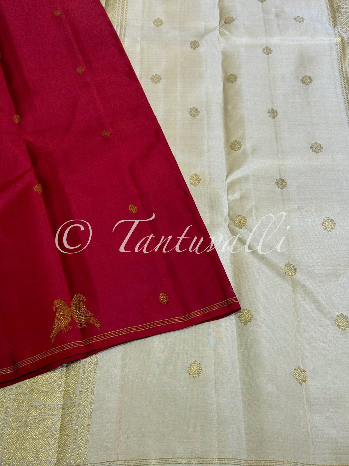 Arakku Rettai Kili Borderless with Ivory Pallu