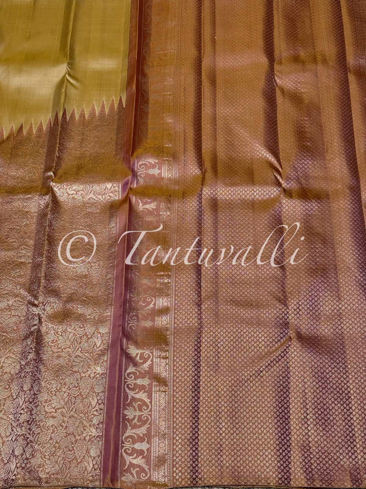 Cream with Mauve Vanasingaram Rising Border