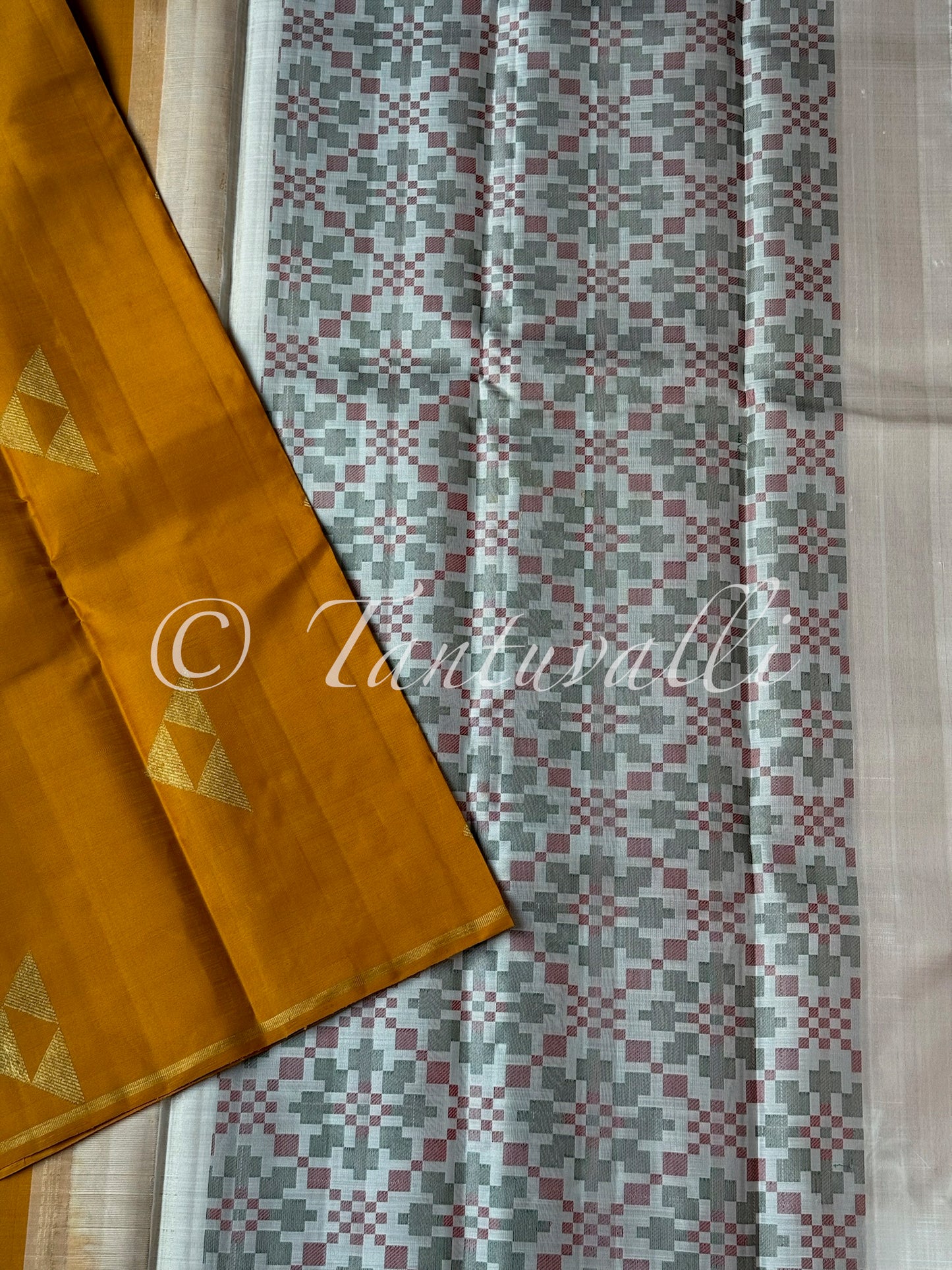 Mustard Borderless with Ikat Fusion Pallu Pure Zari