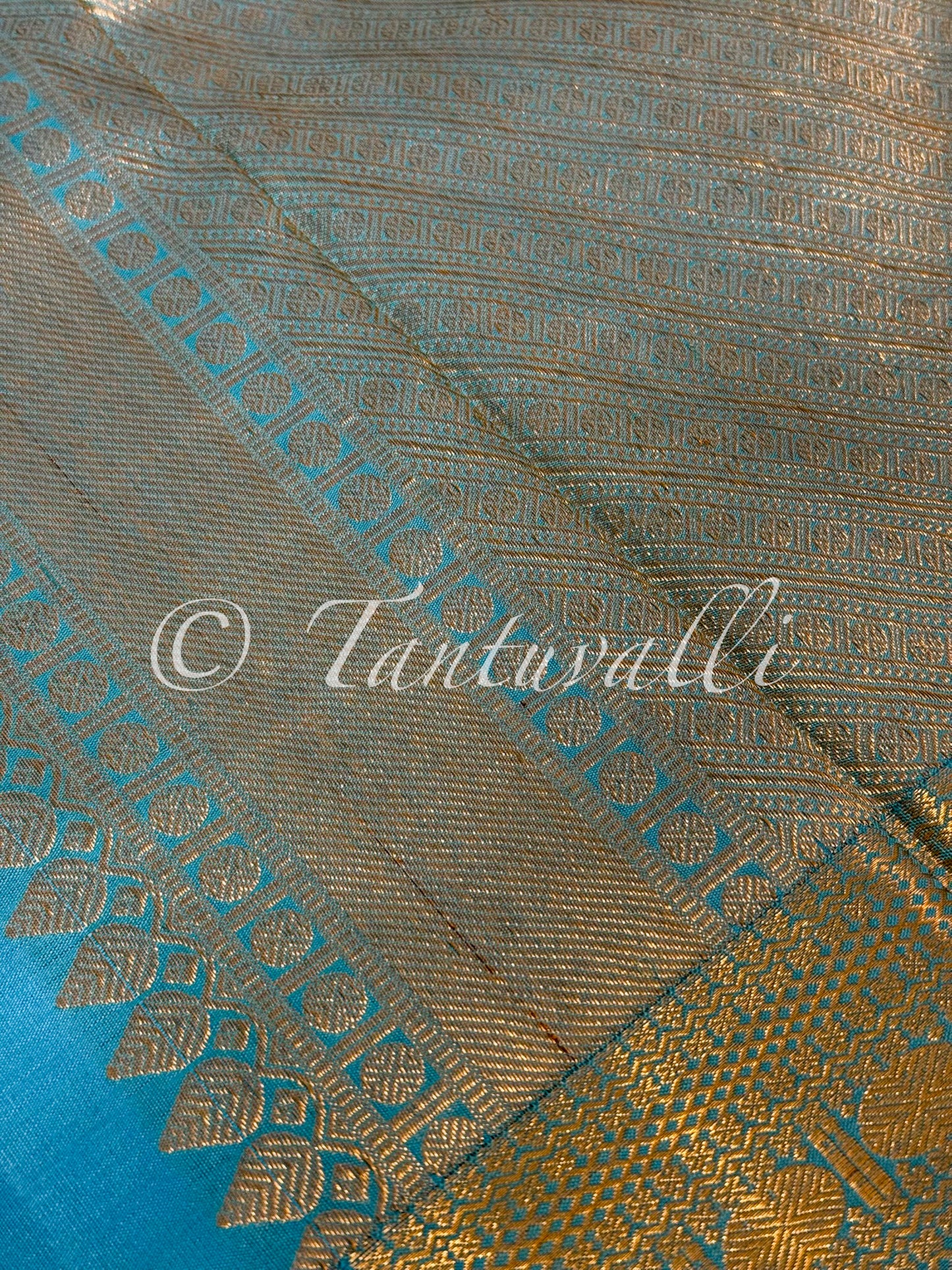 Anandha Blue Self Border