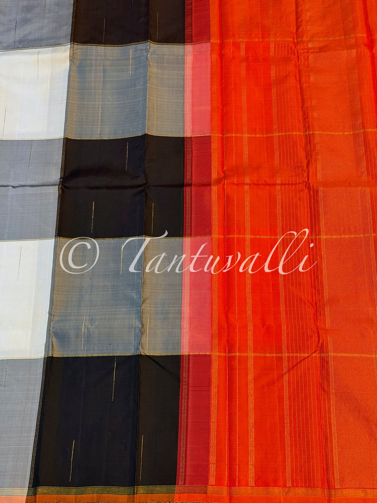 Black and White Paalum Pazhamum Large Checks