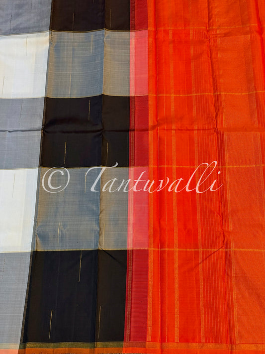 Black and White Paalum Pazhamum Large Checks