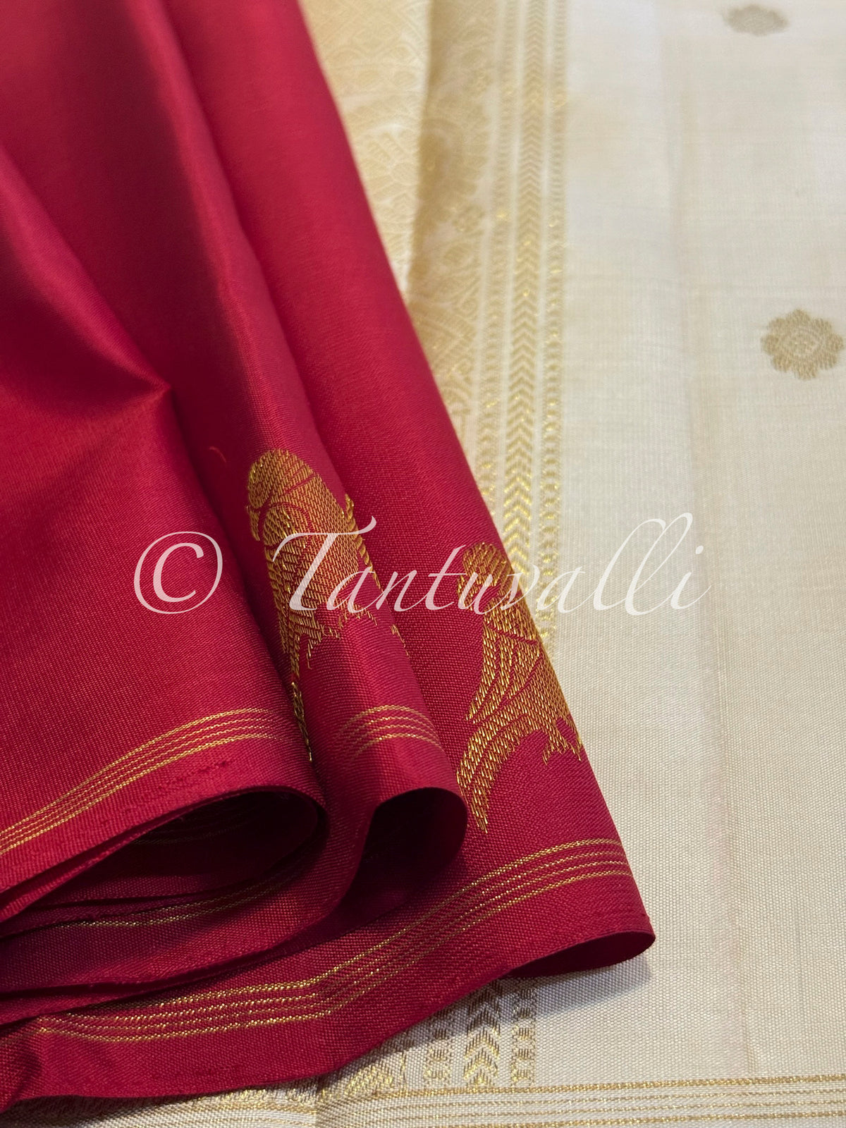 Arakku Rettai Kili Borderless with Ivory Pallu