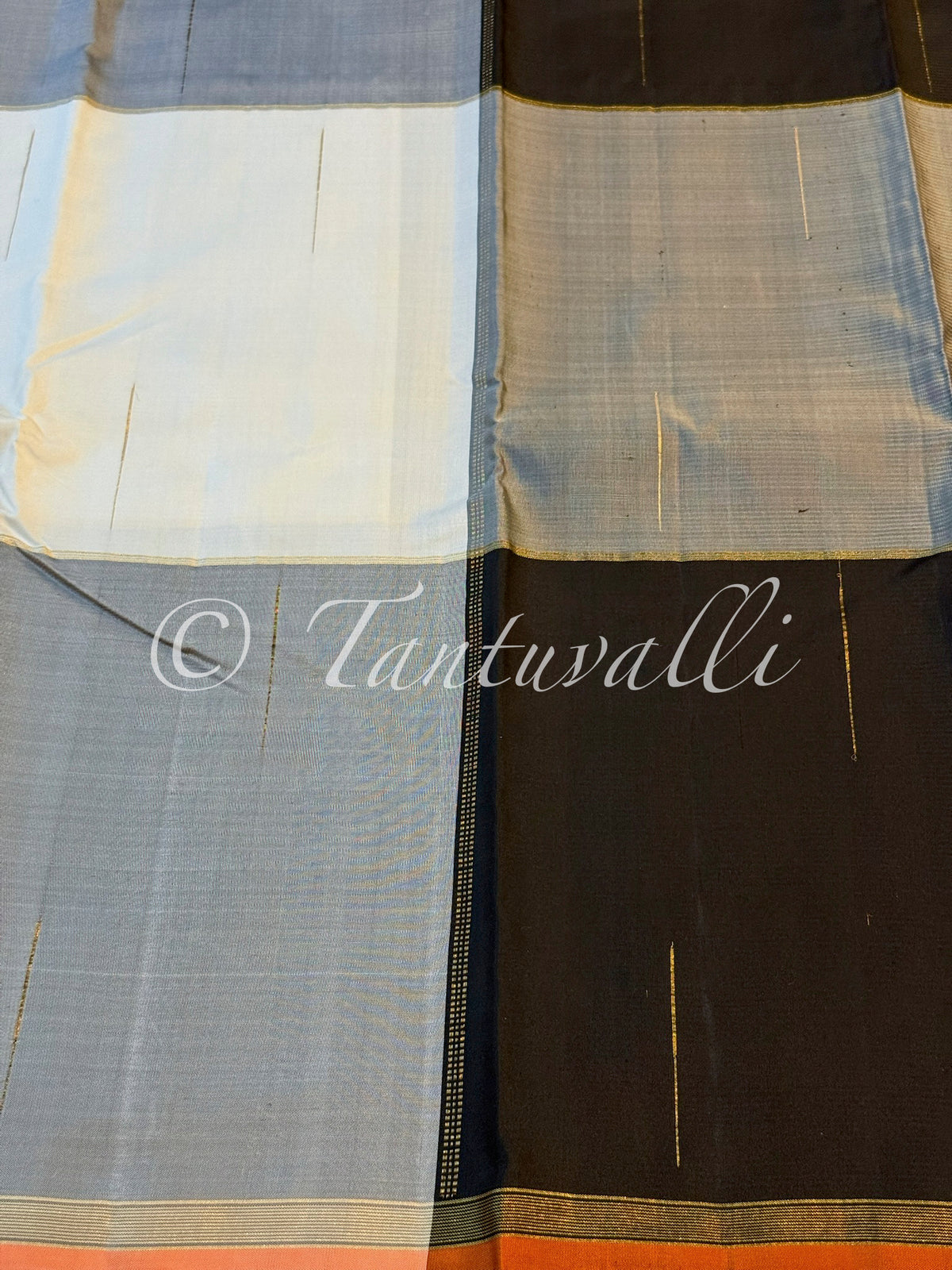 Black and White Paalum Pazhamum Large Checks