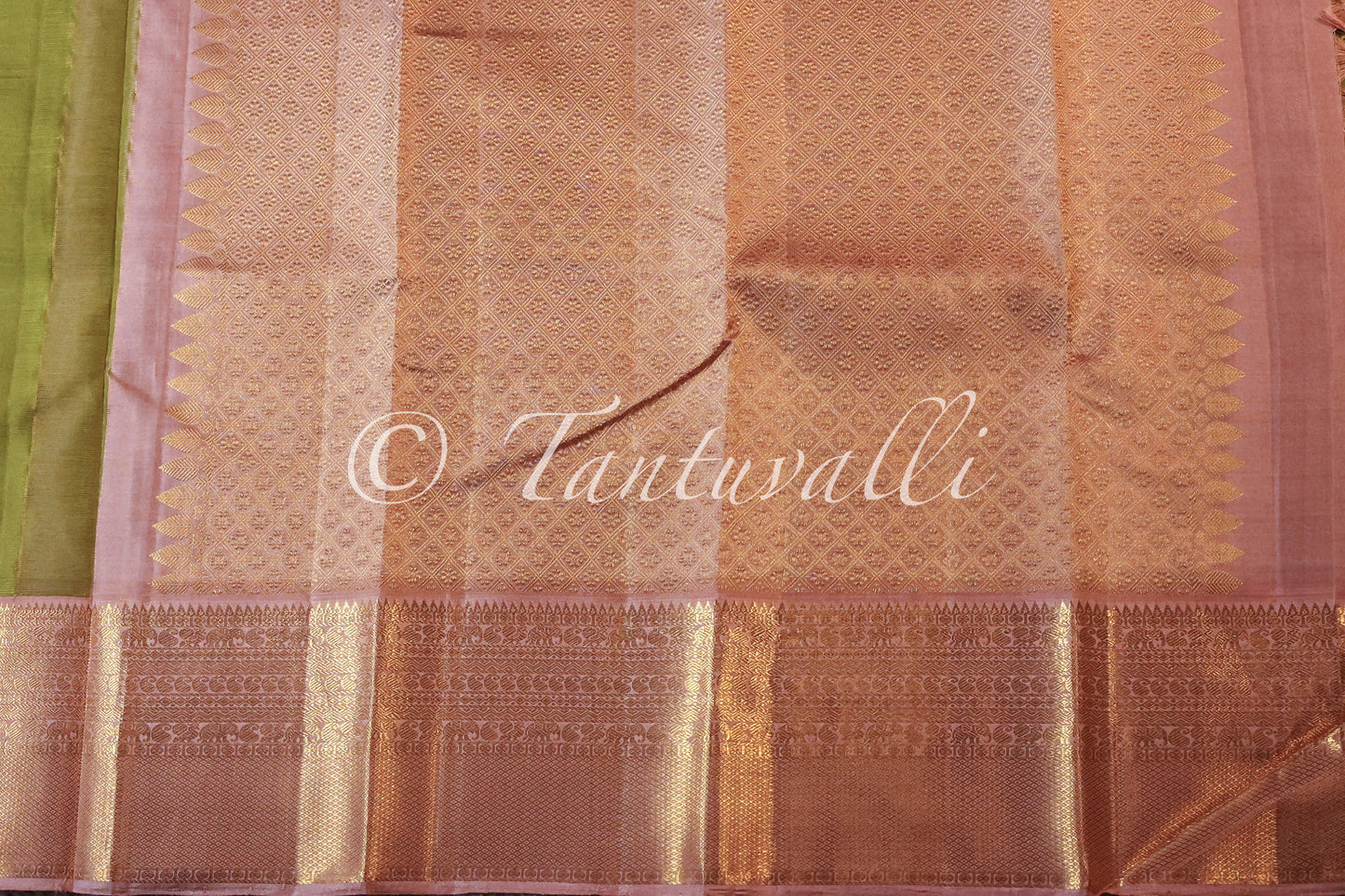 Alli Pachai with Powder Pink Korvai