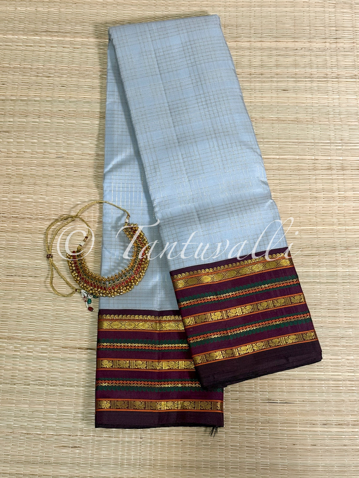 Ice Blue Oosi Kattam and Kanchana Varisaipet Border and Pallu
