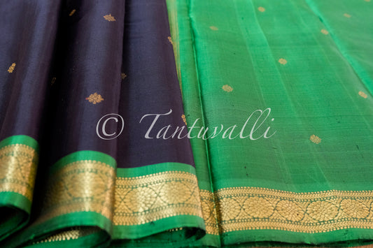 Black Karpaga Green Korvai