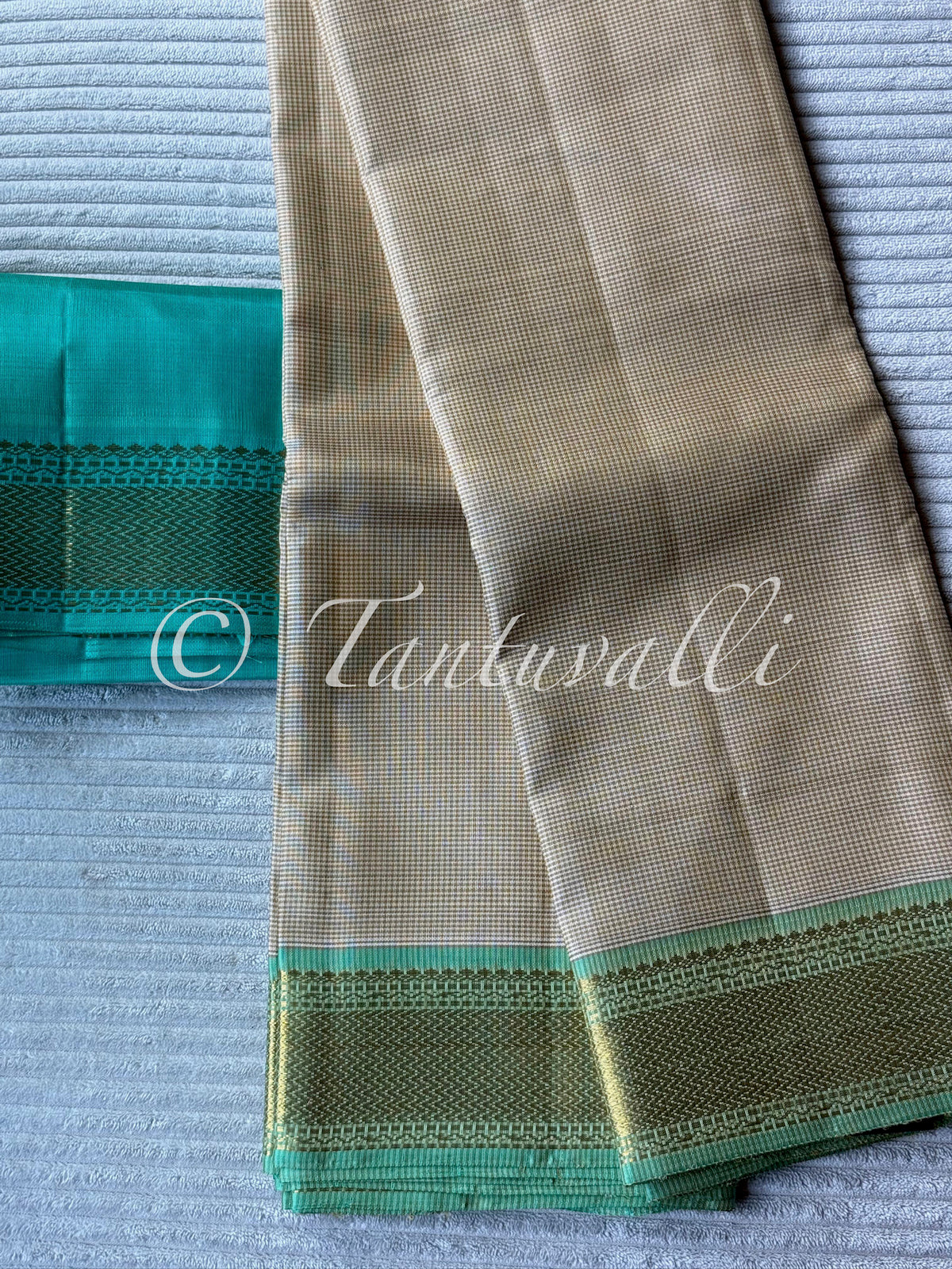 Beige Kasa Kasa Kattam with Aquamarine Small Border
