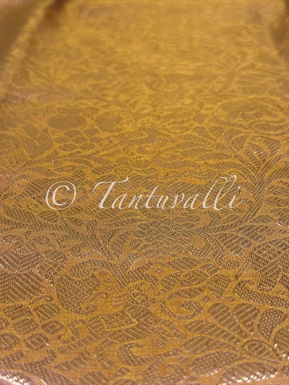 Cream with Mauve Vanasingaram Rising Border
