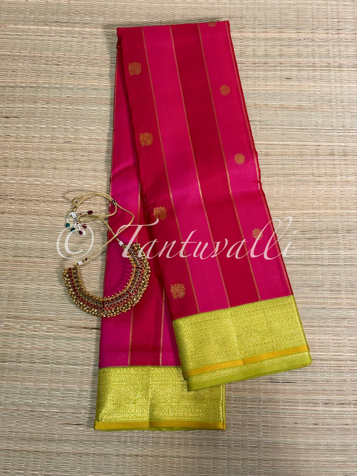 Alternate Vertical Veldhari Red Pink Bands and Grape Green Small Border Korvai