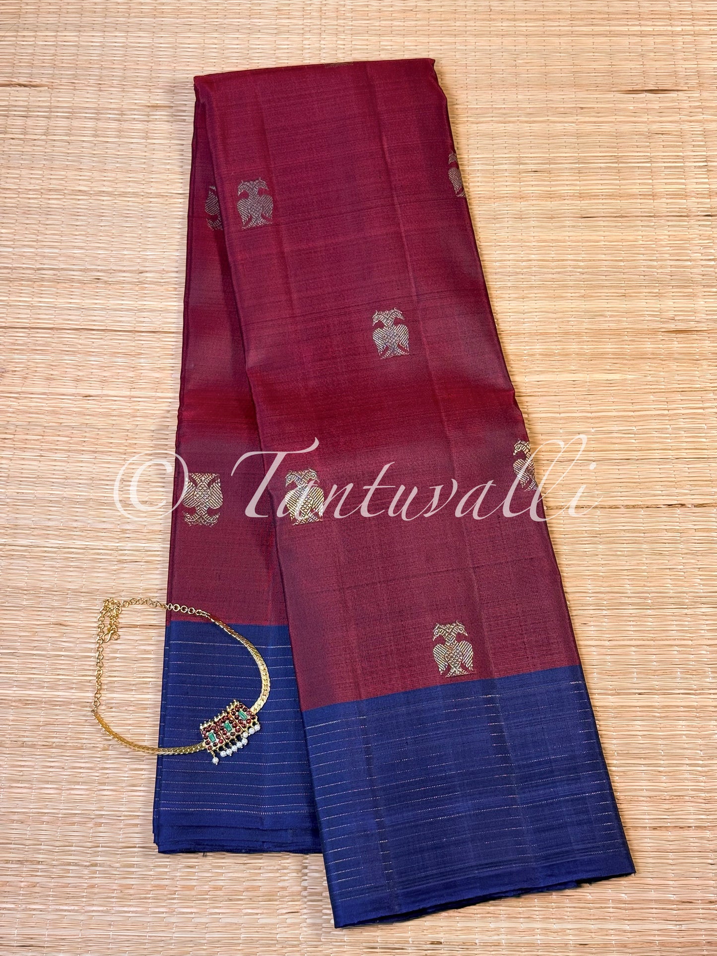 Maroon with Dark Blue Bodi Korvai