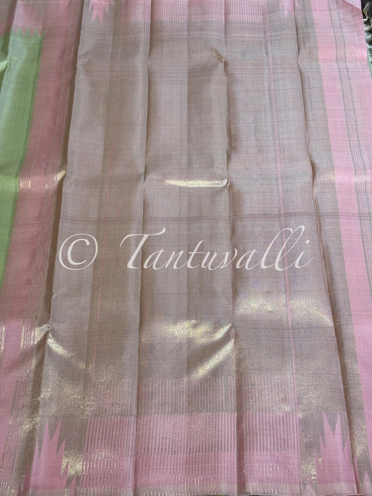 Pastel Elaichi Vaira Oosi 8 Kol with Pastel Pink Temple Korvai