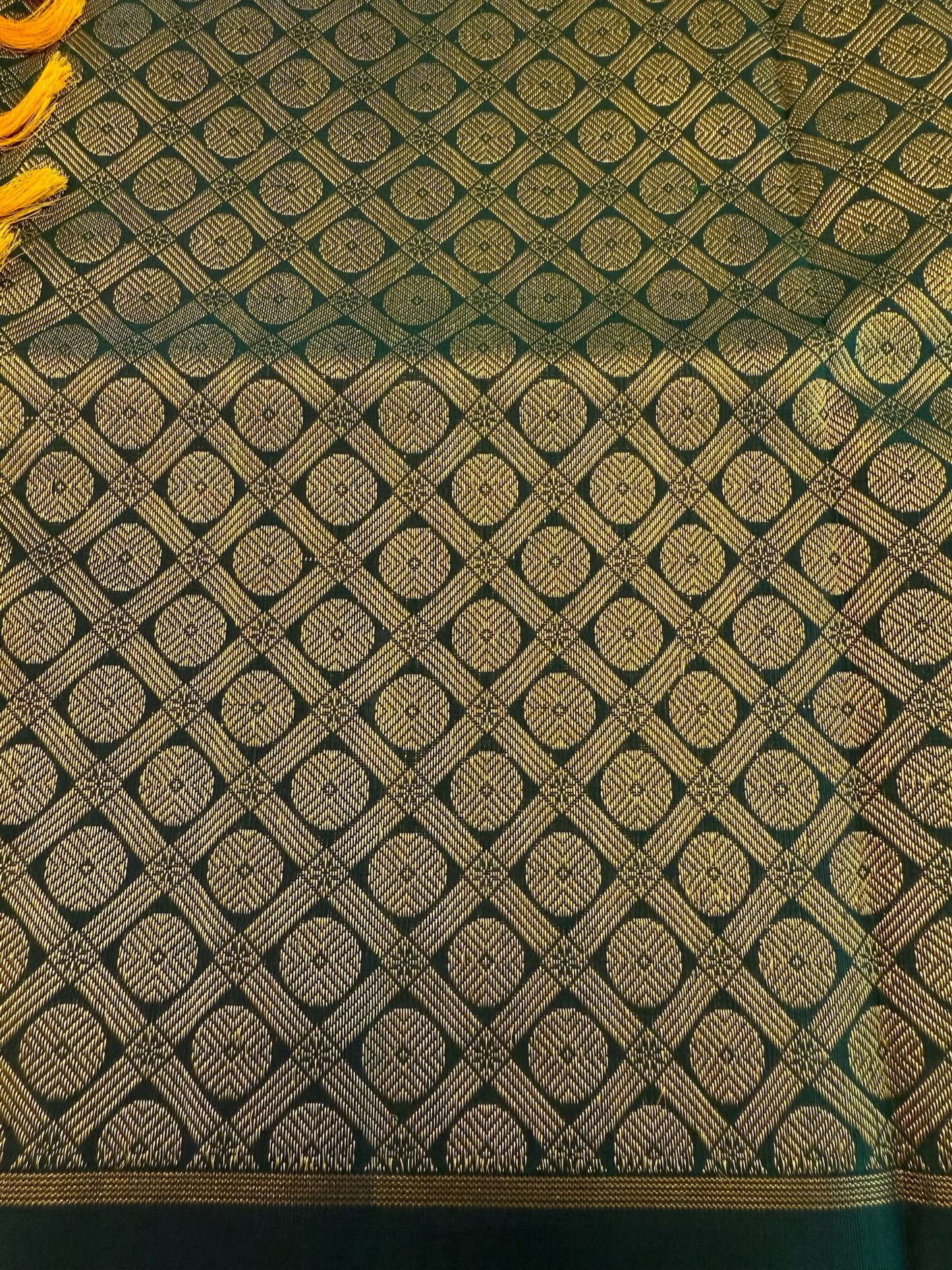 Mustard/golden olive with Bottle green Plain Korvai