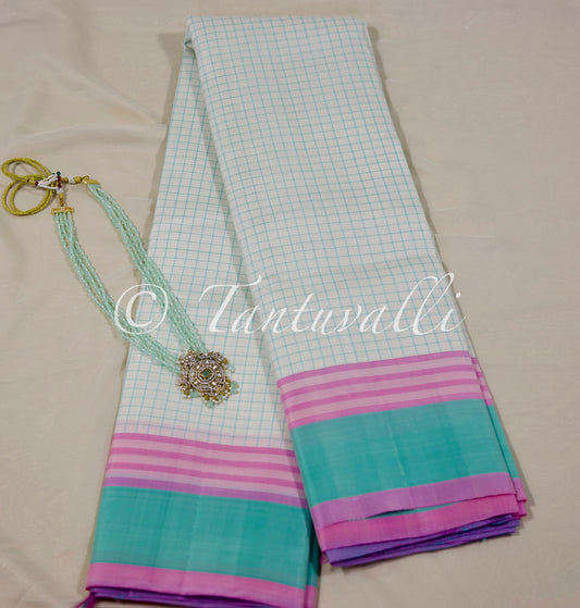 Graceful White with Cyan and pink Gap Border