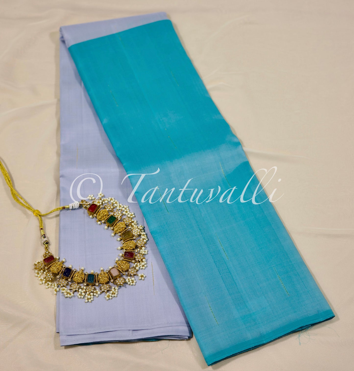 Grey with Teal/cyan Malli Moggu Border