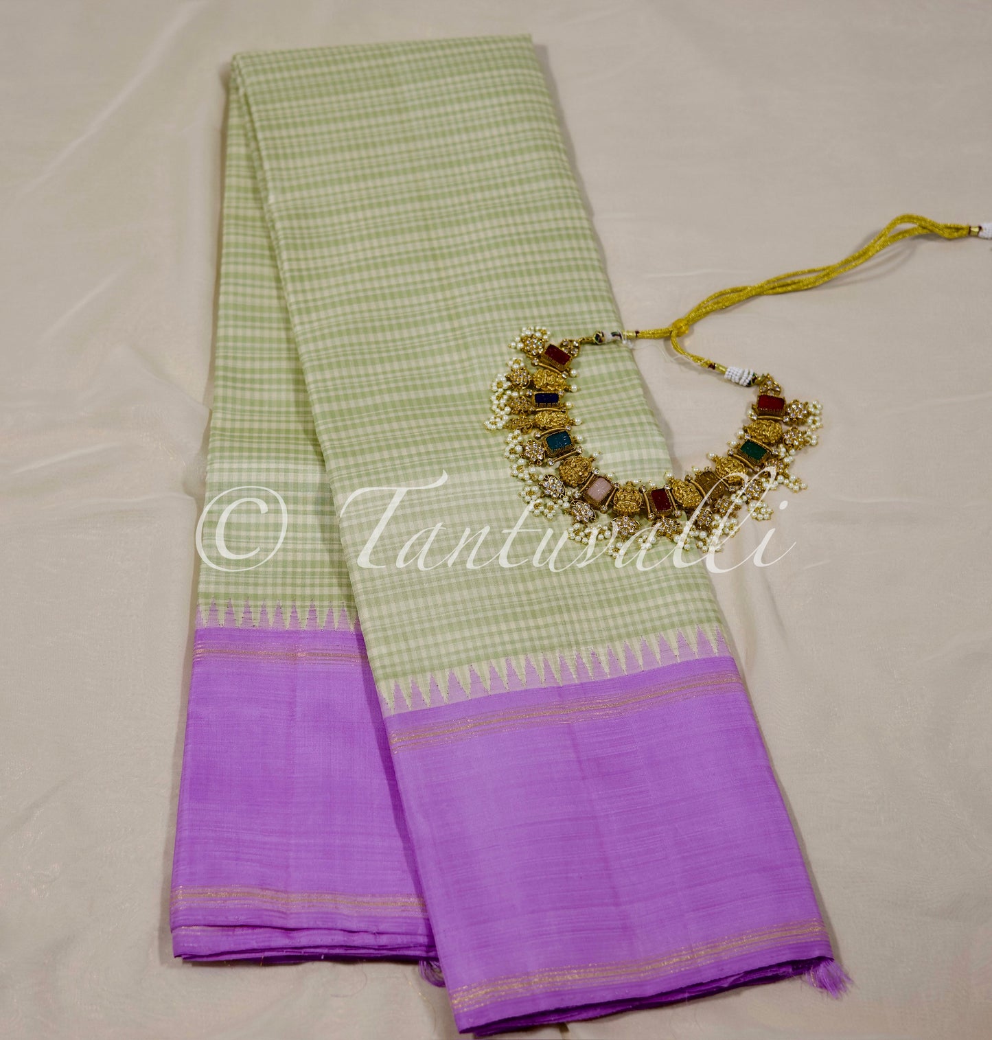 Spring leaf green with Lilac Korvai