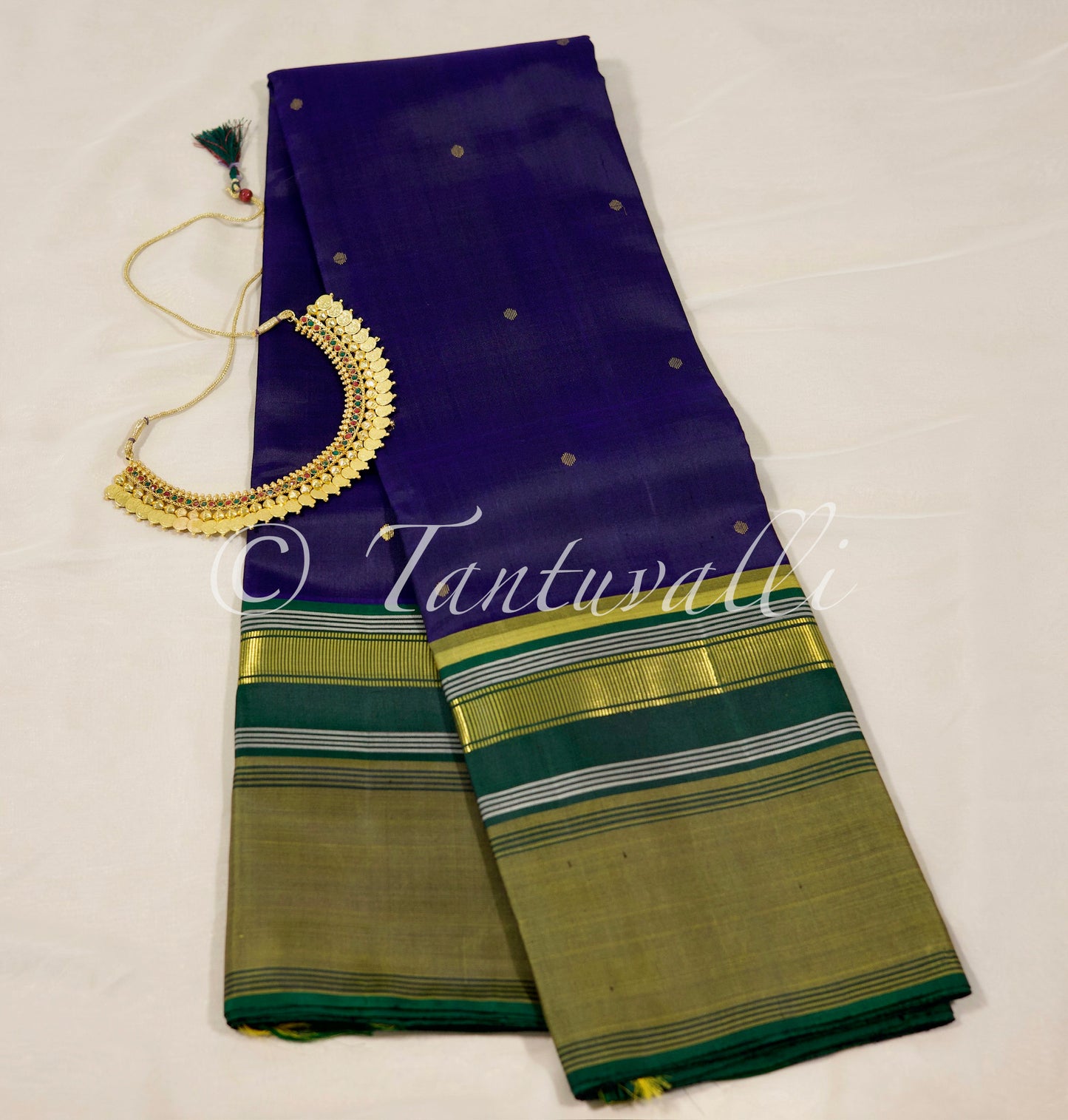 Dual tone indigo with Olive green Korvai