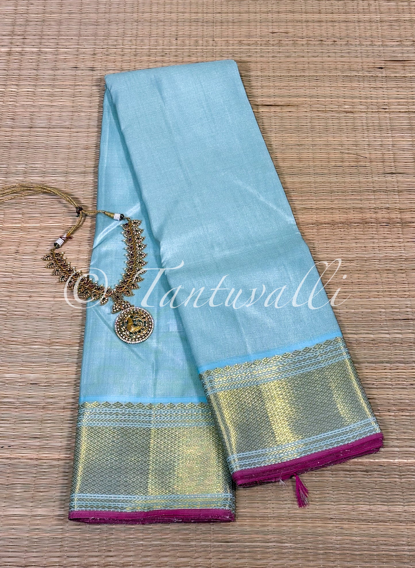 Pastel Blue Vaira Oosi