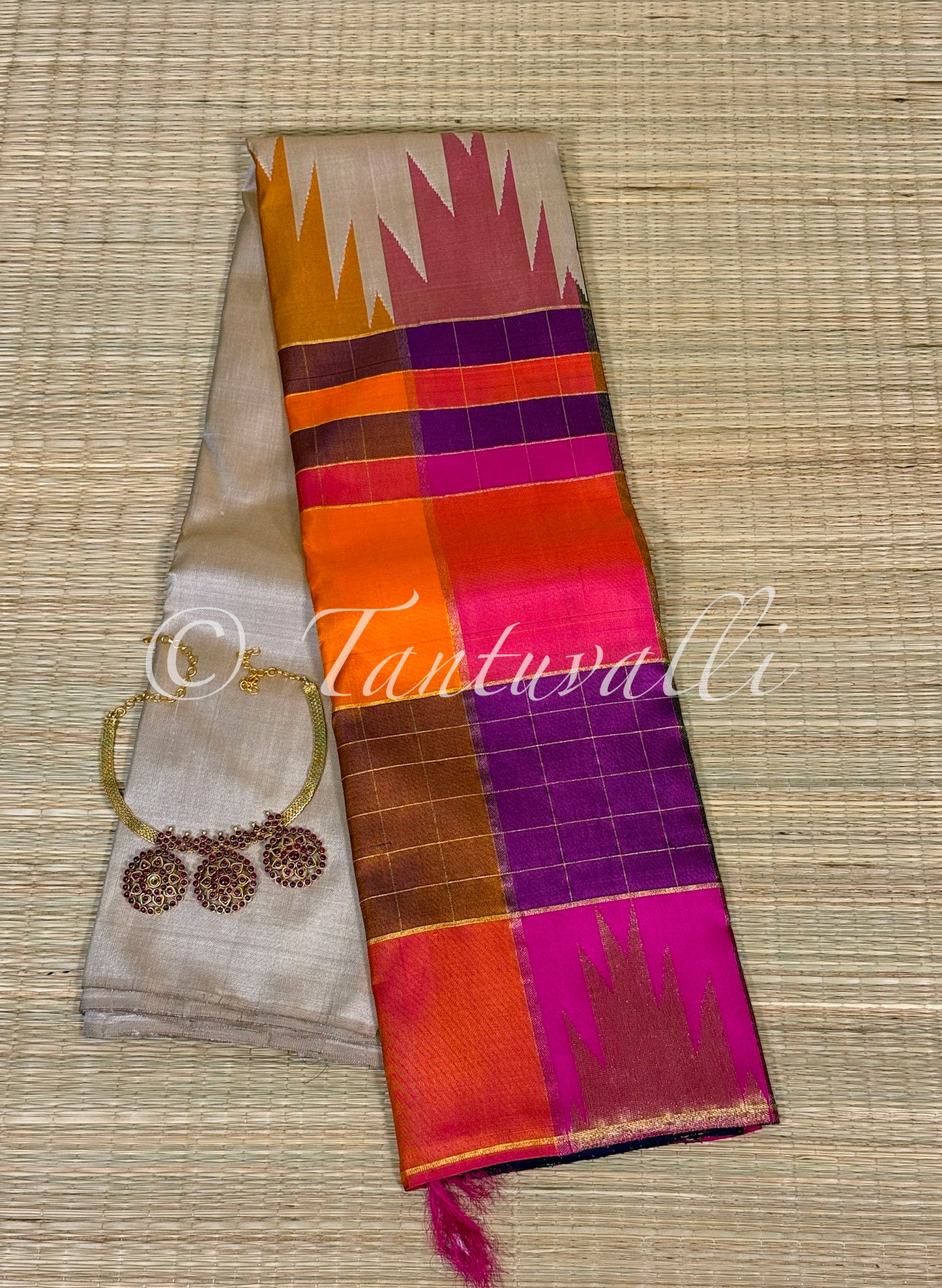 Beige and Multi Color Big Checks Half and Half 8 Kol