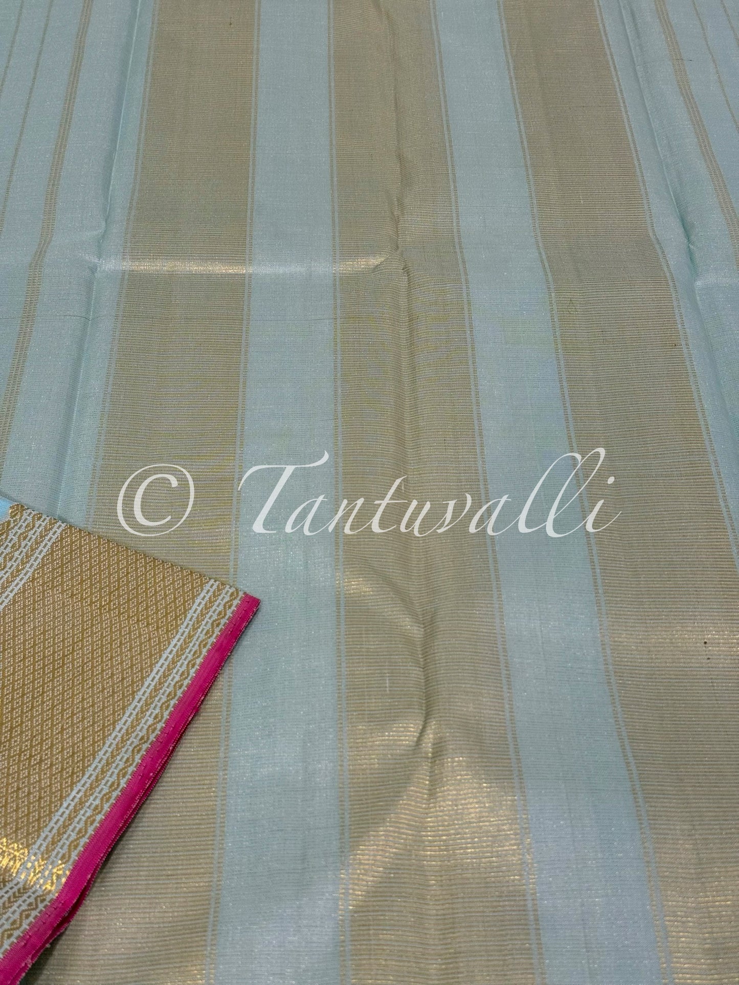 Pastel Blue Vaira Oosi