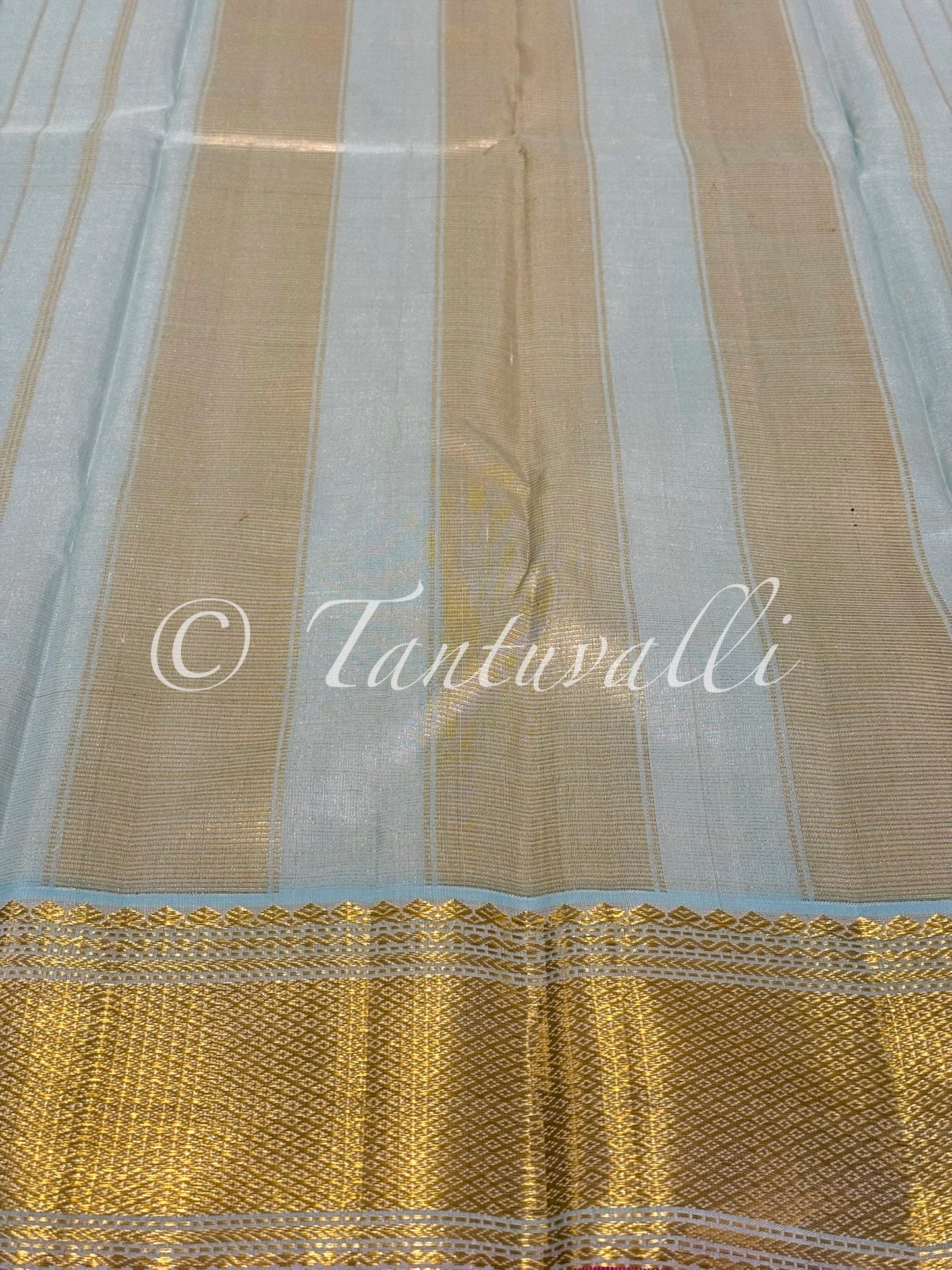 Pastel Blue Vaira Oosi