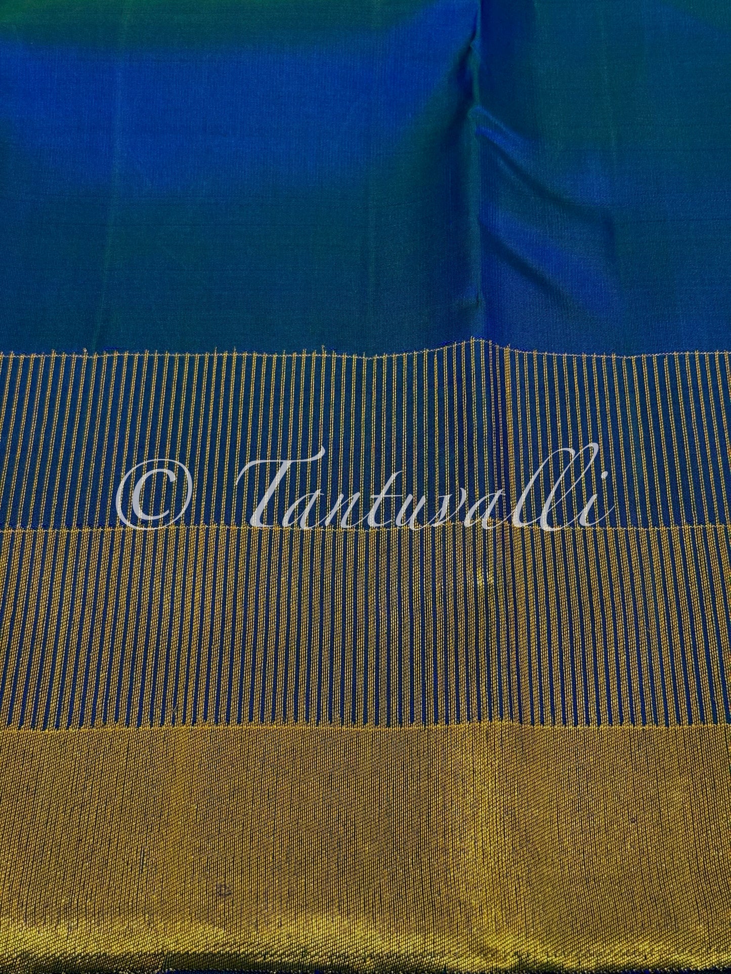 Mayil Kazhuthu Blue 8 Kol